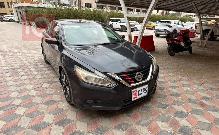 نيسان ألتيما